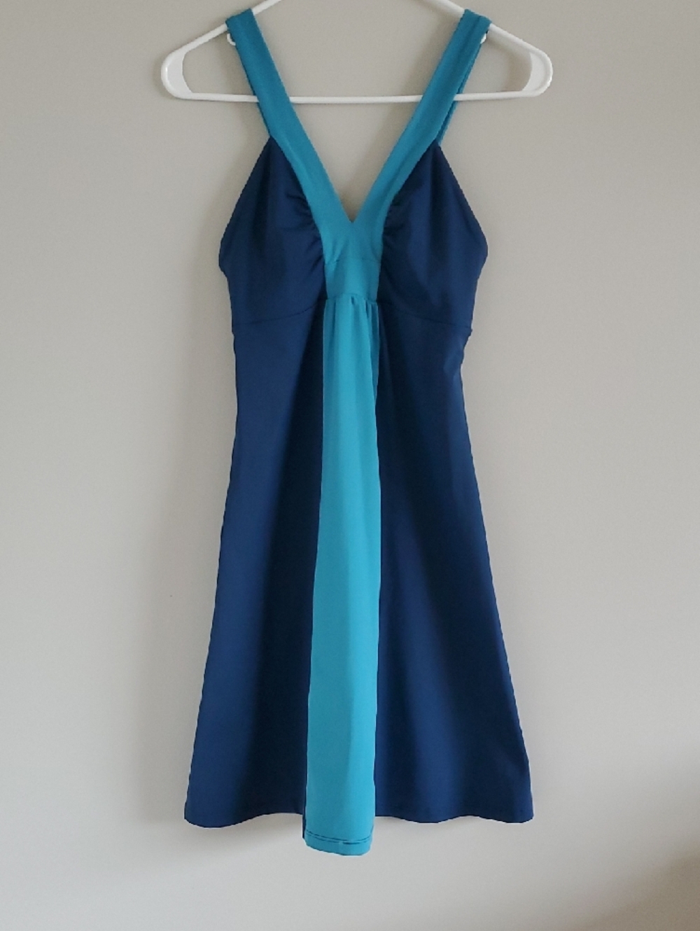 Patagonia Corrine Navy and Teal Two-Tone Active Sport Mini Dress Sz Xs Golf